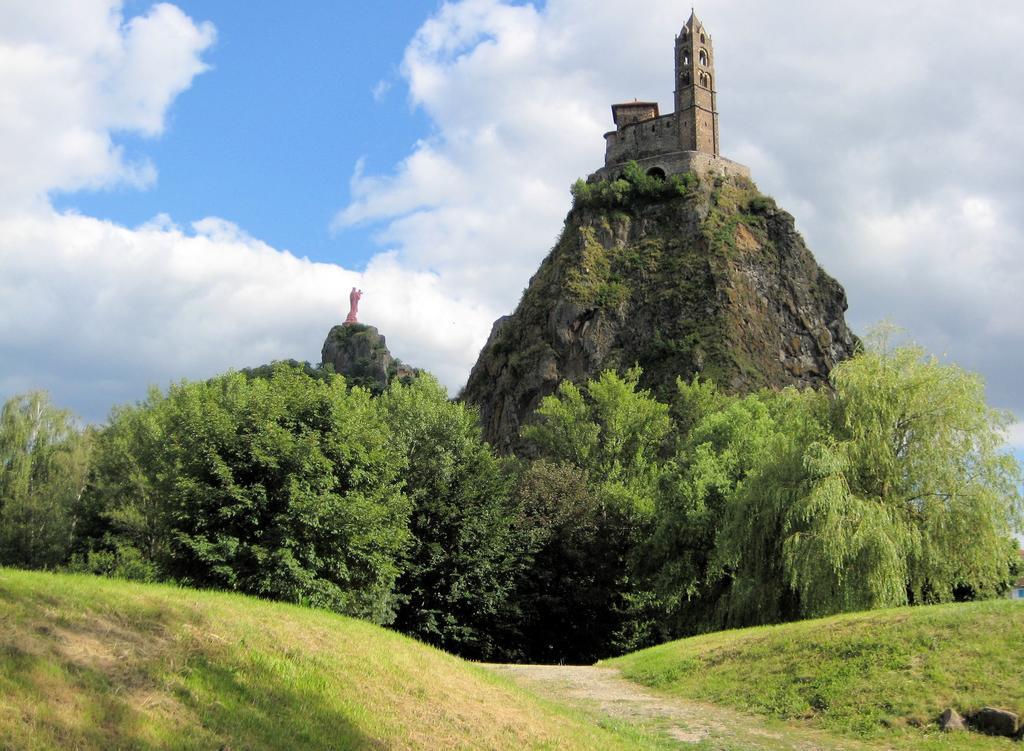 Dyke Hotel Le Puy-en-Velay Exterior foto